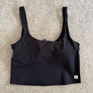 NWOT Vuori Daily Black Cropped Tank with Logo Patch Large